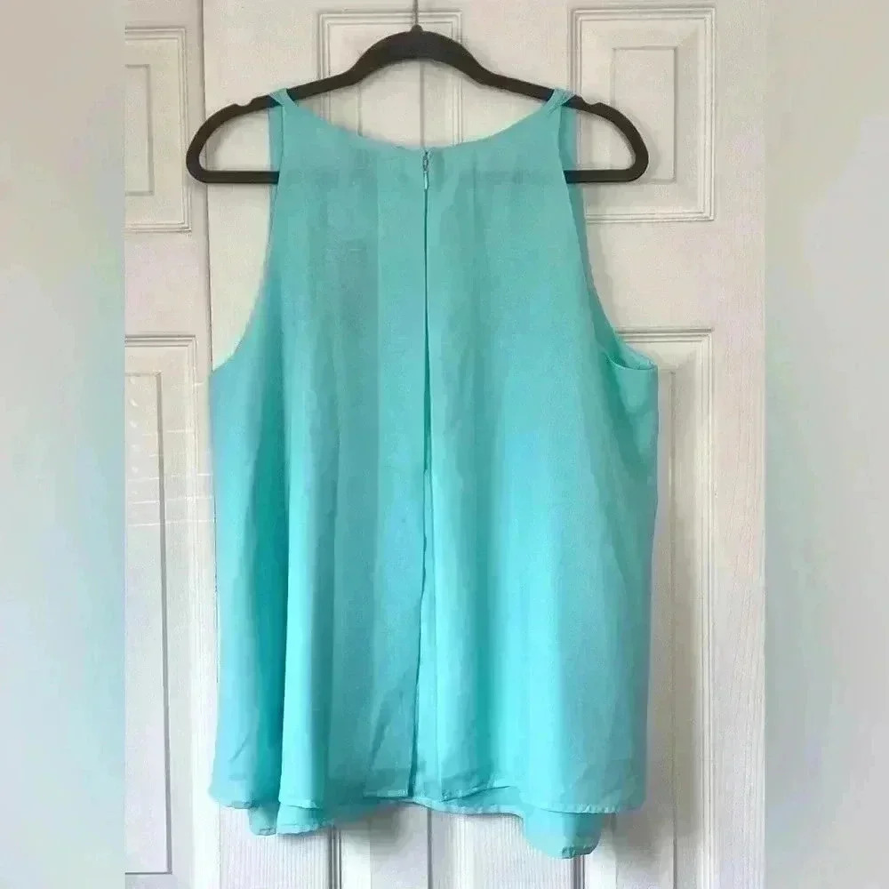 NWT Zac and Rachel tank top Beautiful sky blue tank top with draped back Size XL - Picture 5 of 8